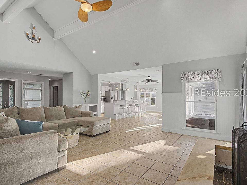 1st image of 2 Brown Thrasher Rd