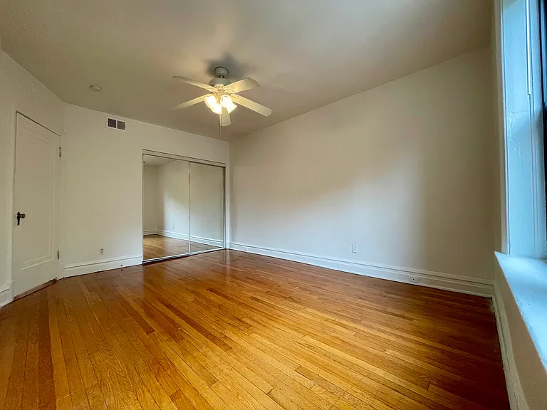 6240 Southwood Ave #2E — Photo 11