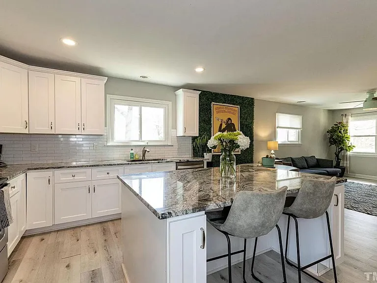 2504 Evers Dr — Photo 4