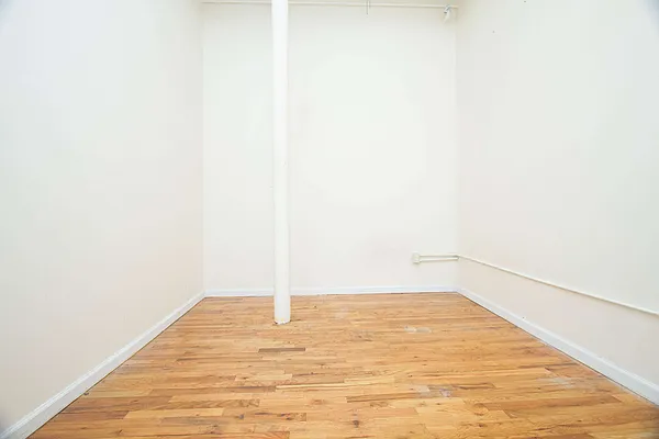 Rented by Nooklyn NYC LLC | media 51