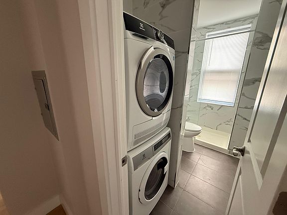 5th image of 171 Manhattan Ave #3C