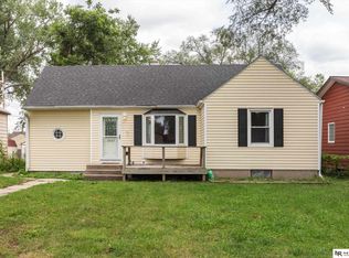 2527 Van Buren St, Bellevue, NE 68005