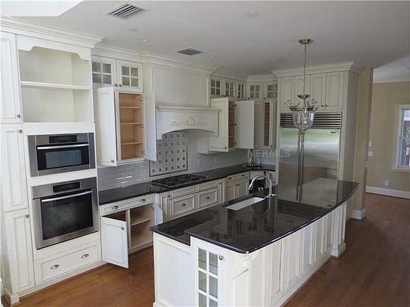 3rd image of 4551 New Broad St