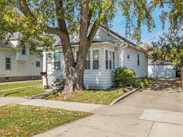 1408 W Bent Ave, Oshkosh, WI 54901