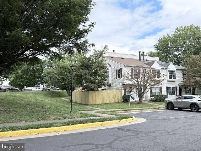 3 bed, 2.5 bath, 1428 sqft, $2,750 — Photo 4