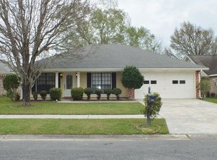 405 Ravine Run Dr, Lafayette, LA 70506