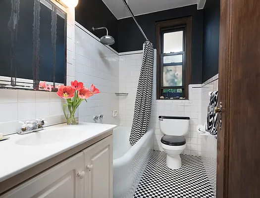 Sold by Douglas Elliman | media 15