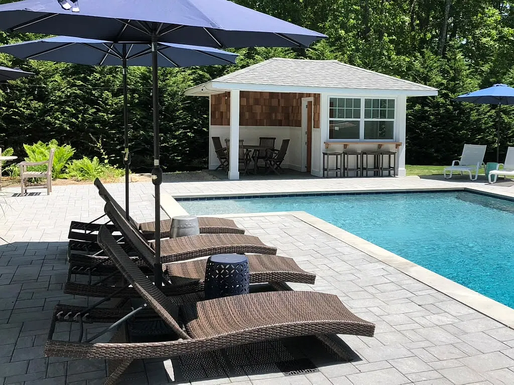 Private 4BR, 4BA East Hampton Oasis with Pool & Cabana — Photo 2
