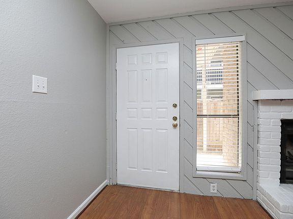 3rd image of 2100 Wilcrest Dr APT 127