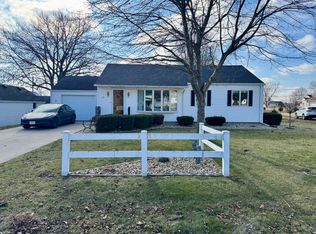 113 W 3rd St, Wyanet, IL 61379