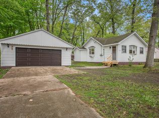 1352 E Hess Lake Dr, Grant, MI 49327