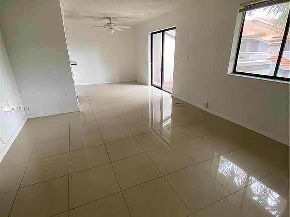 4th image of 8412 Coral Lake Way #8412