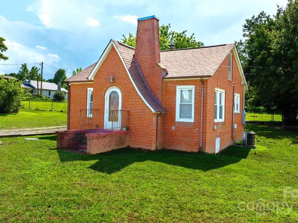 7688 Old State Highway 10, Connelly Springs, NC 28612