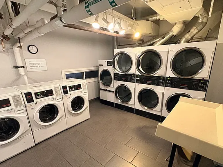 1550 N Lake Shore Dr #4D — Photo 23