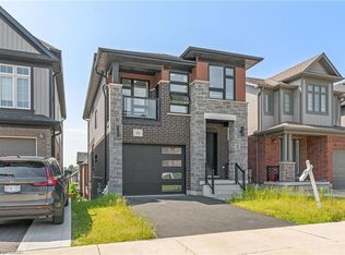 34 Sportsman Hill St, Kitchener, ON N2P 0J3