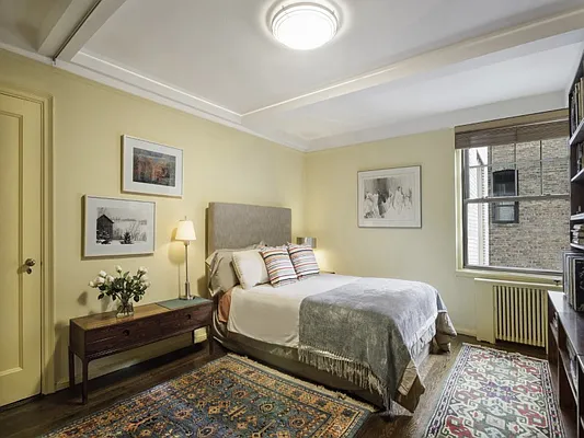 Sold by Sotheby's International Realty | media 18