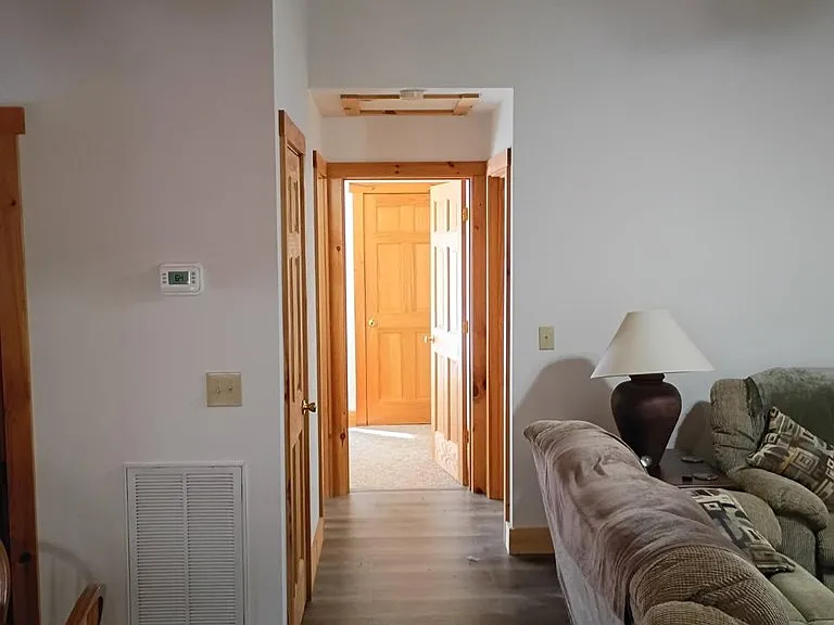 220 Nellie Cir — Photo 4