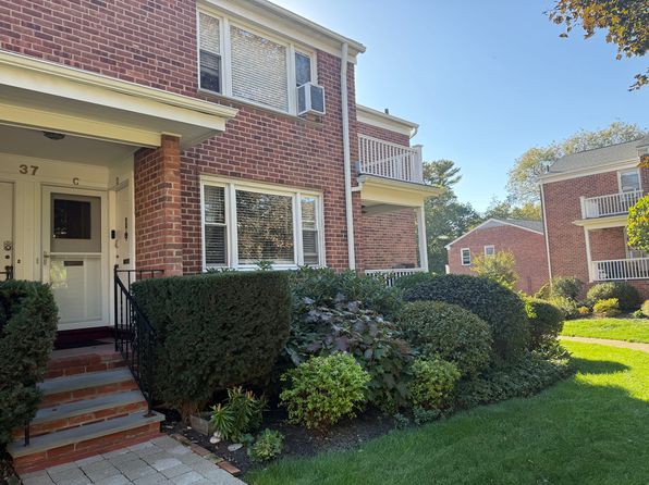 37 Carpenter Ave APT D