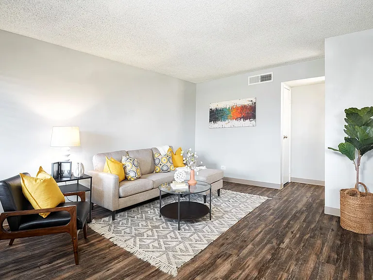 Weston Ridge Apartments — Photo 5