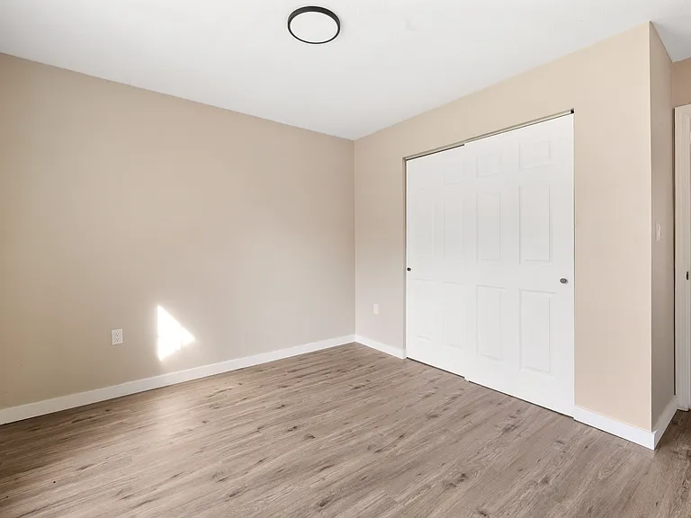 206 Rosemarie Dr #E — Photo 13