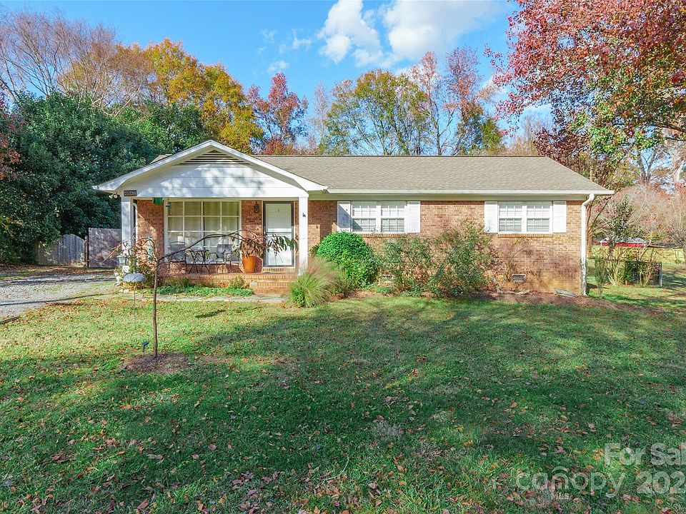 1st image of 4062 Palmetto Dr