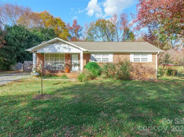 4062 Palmetto Dr, Rock Hill, SC 29732