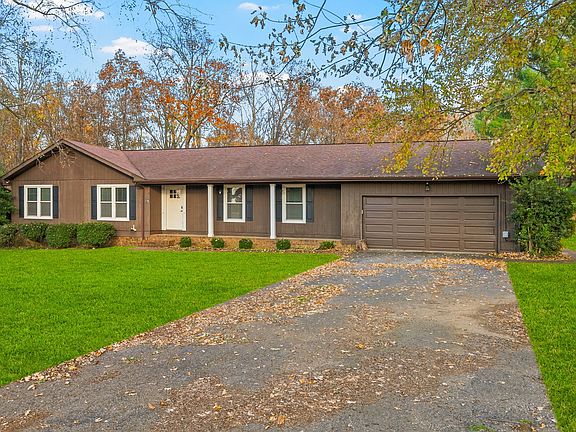 3rd image of 823 Oak Hurst Dr