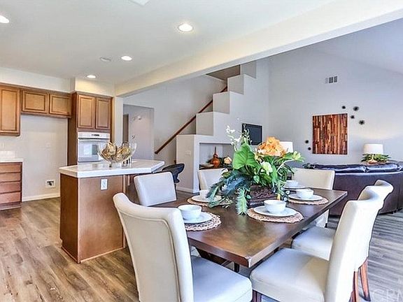 4th image of 7895 Saddletree Ct