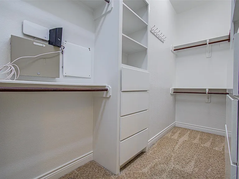 6614 Rising Hills Ln — Photo 26