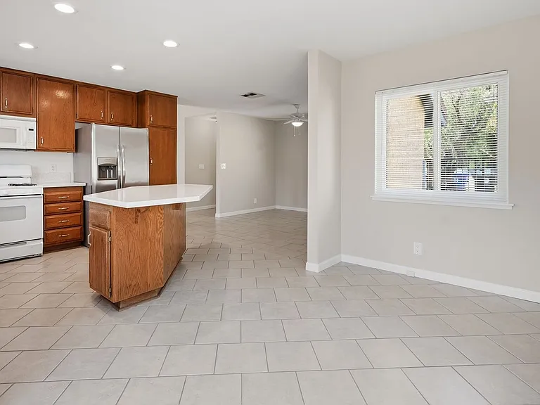 25634 Salceda Rd — Photo 17
