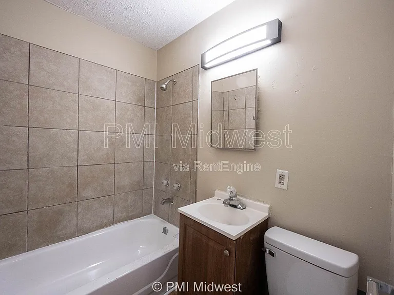 3415 N Capitol Ave — Photo 16