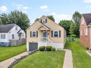1220 Glencairn Rd, Weirton, WV 26062