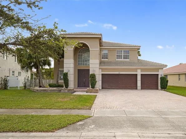 850 NW 168th Ave, Pembroke Pines, FL 33028