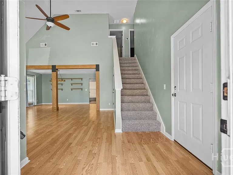 114 Saint Andrews Way — Photo 3