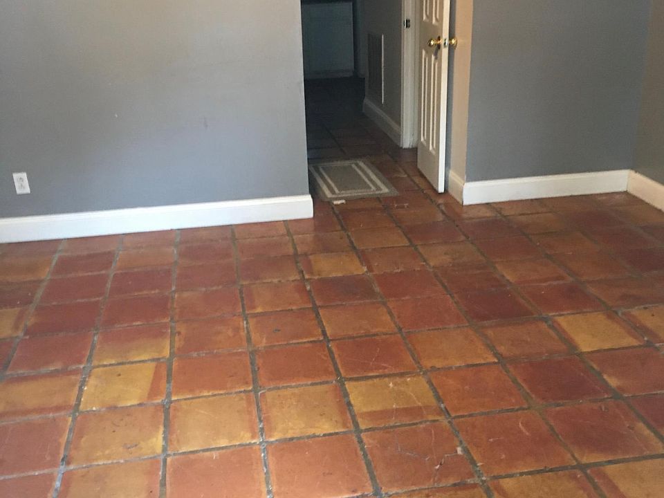 1st image of 104C Caldwell St