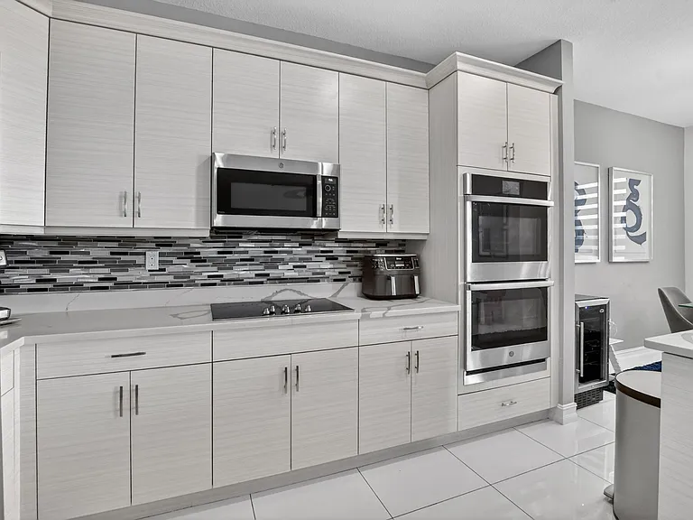 10106 Akenside Dr — Photo 14