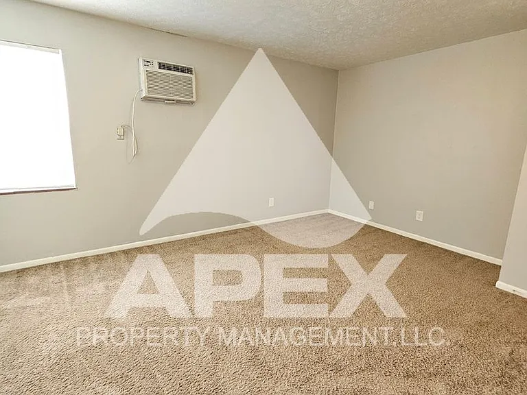 Fairhill Apartments — Photo 10
