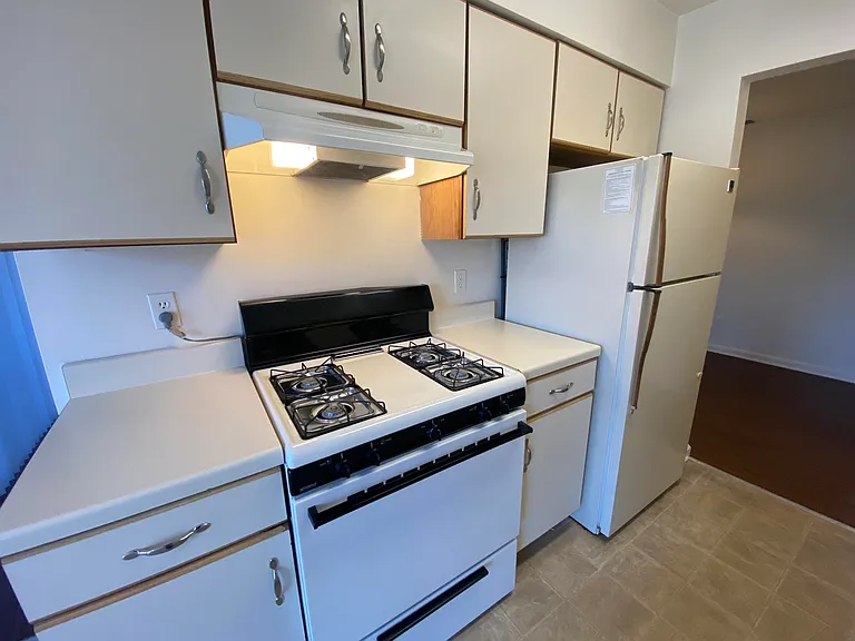 Princeton Circle West Apartments — Photo 34