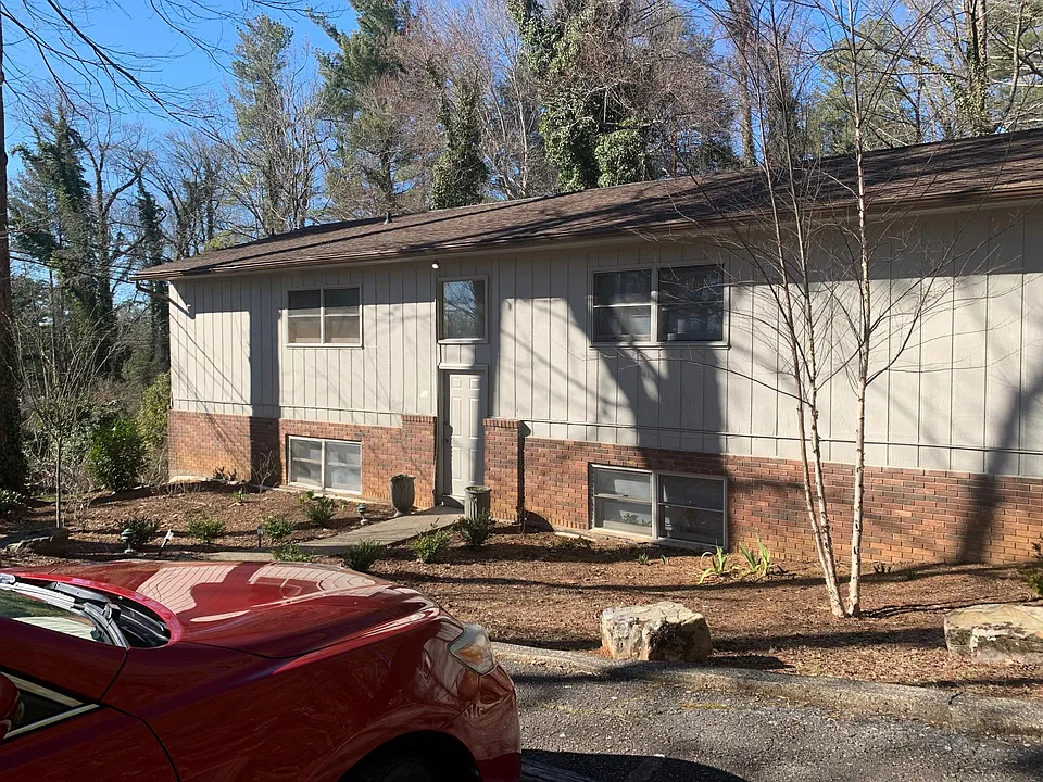 10 Mountain Rd #1
