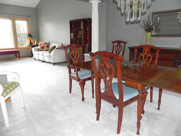 3rd image of 2966 Greenspire Ln