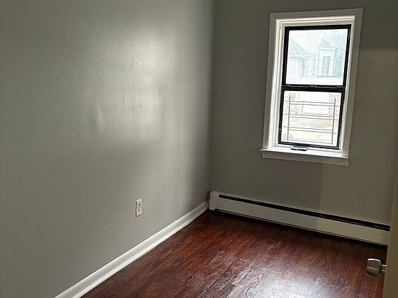 2nd image of 609 Van Cortlandt Park Ave APT 1A