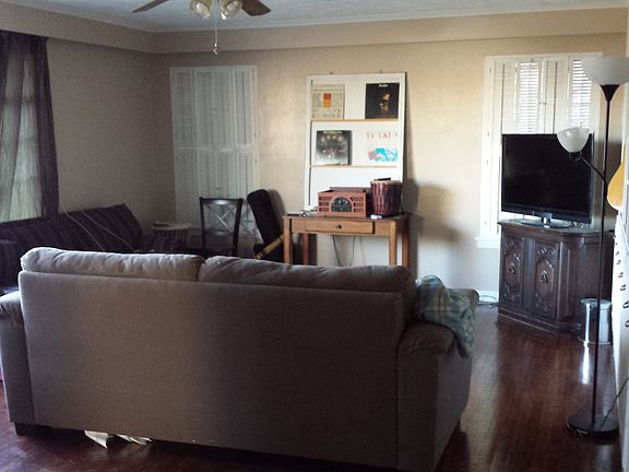 4th image of 2715 Columbus Ave
