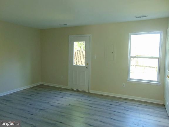 Reck room at ground floor.