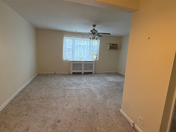 4th image of 1072 Fenwood Drive #4