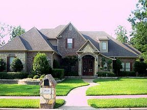 2nd image of 2020 Holly Leaf Dr