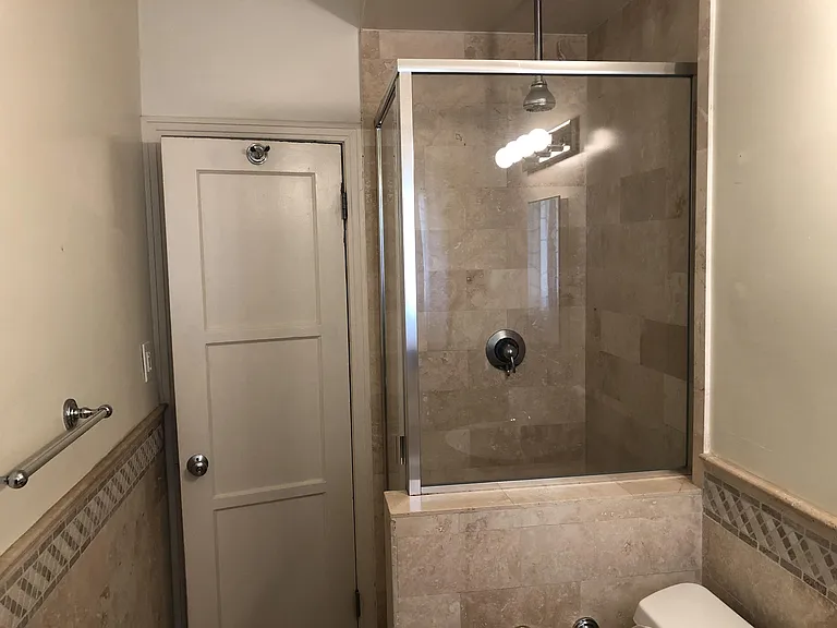 264 S Reeves Dr #101 — Photo 10