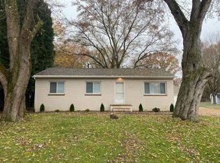 1454 Pin Oak Dr, Akron, OH 44312