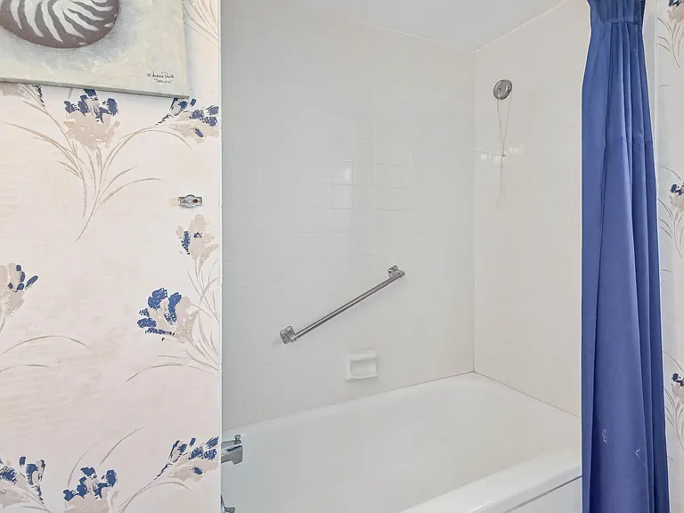 3951 Via Poinciana Way #511 — Photo 20