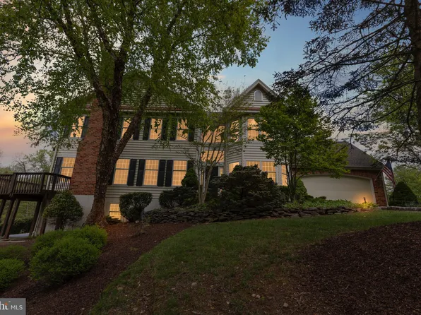 17 Fenwyck Cir, Phoenixville, PA 19460