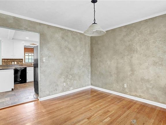 4th image of 12 Bonaire Dr